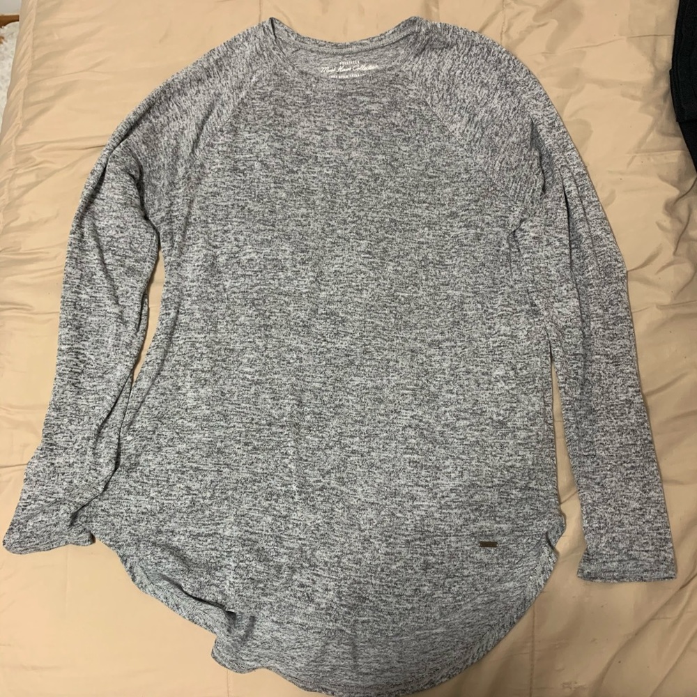 Hollister Marled gray long sleeve shirt